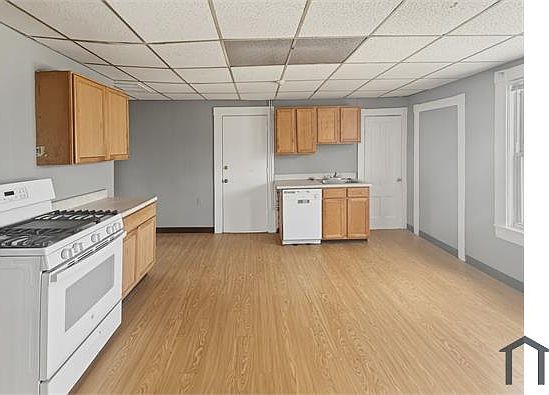3rd image of 82 Gershom Ave APT 4