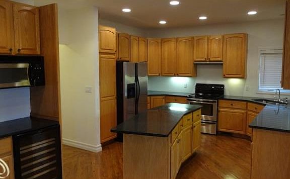 5th image of 1309 Vinewood St
