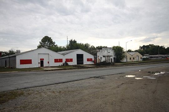 1st image of 625 W Roosevelt Ave