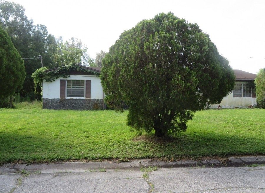 1st image of 10815 N Hubert Ave