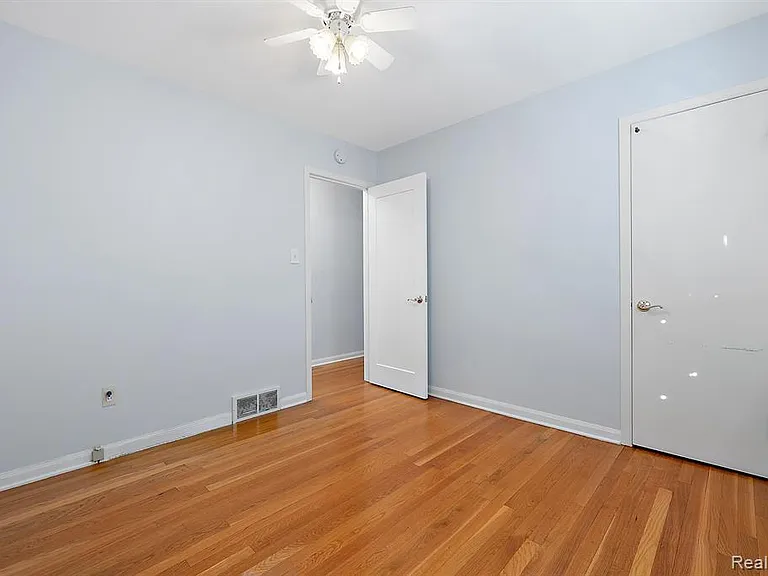 1581 Cheltenham Rd — Photo 12
