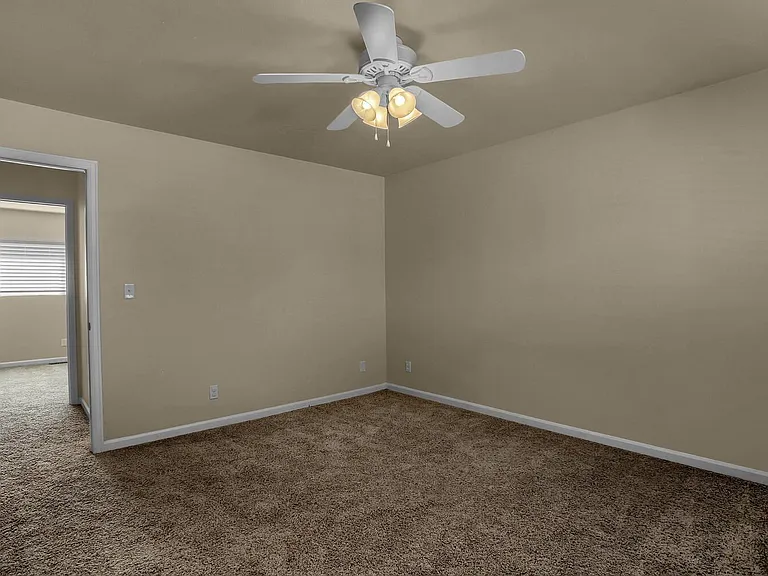 2488 Washo Cir — Photo 18