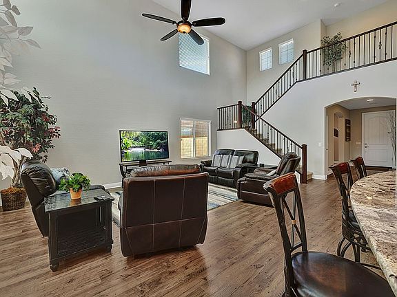 5th image of 20271 N 260th Dr