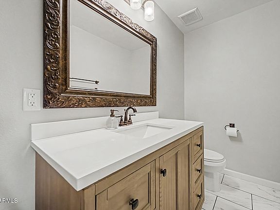5th image of 557 N HOBSON Plaza