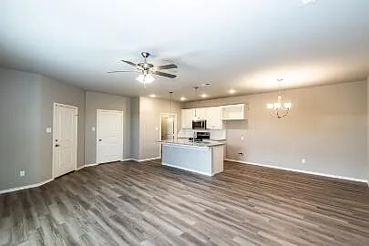 1220 Preston Trl #B — Photo 6