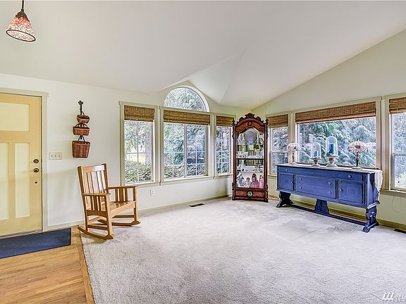 3rd image of 26610 NE Miller St