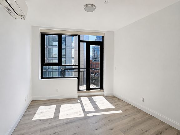 5th image of 4243 27th St APT 6A