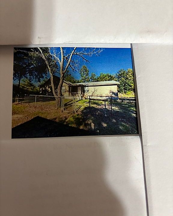 House with fenced yard 