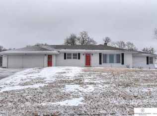 6831 N 60th St, Omaha, NE 68152