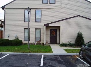 100 Daly Blvd APT 2409, Oceanside, NY 11572