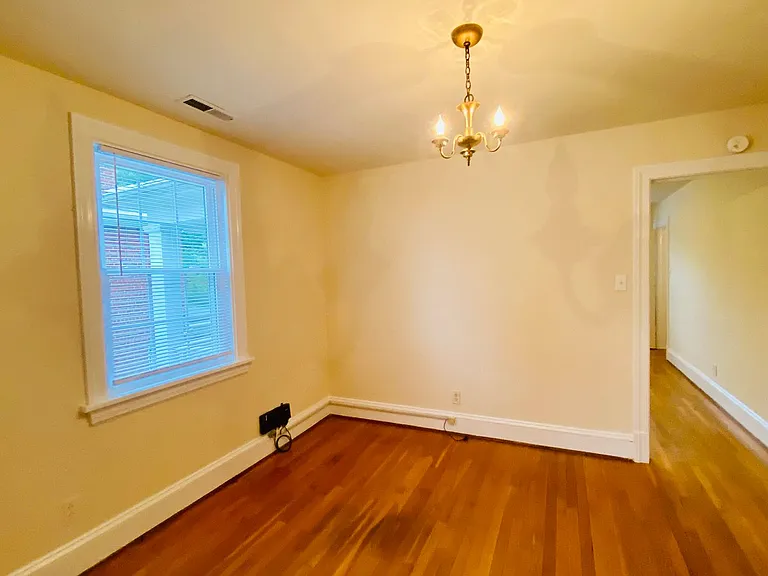 4208 Fitzhugh Avenue — Photo 16