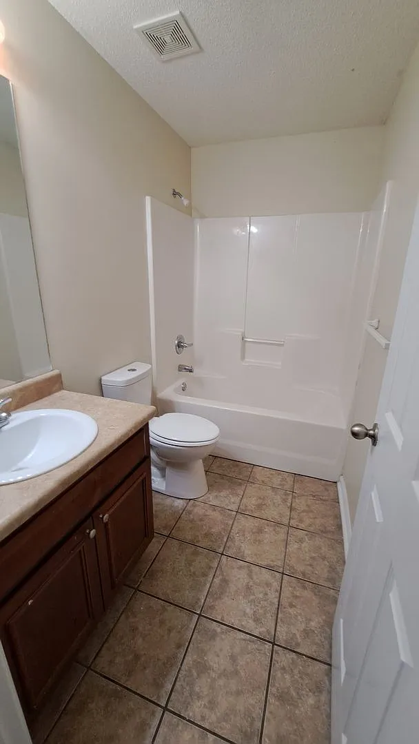 Glade Ln., 221 — Photo 3