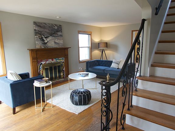 2nd image of 6717 N Trumbull Ave