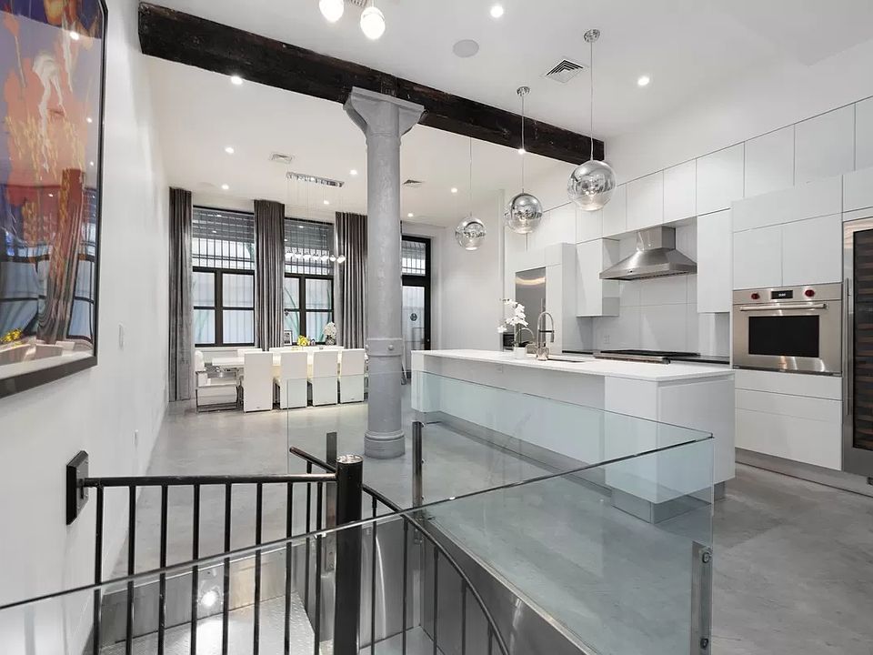 1st image of 306 Elizabeth St #Townhouse