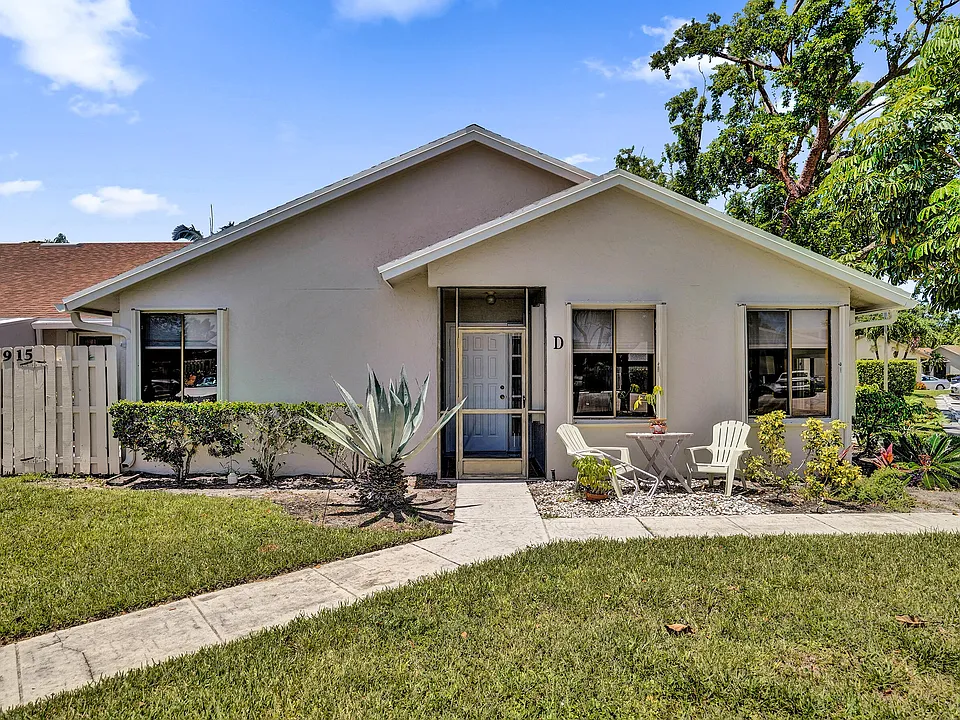 2915 NW 12th St #D