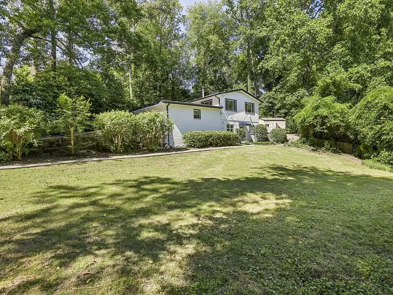 2056A Abby Ln NE — Photo 52