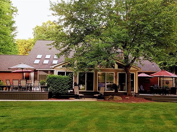 3rd image of 2667 Oak Forest Dr