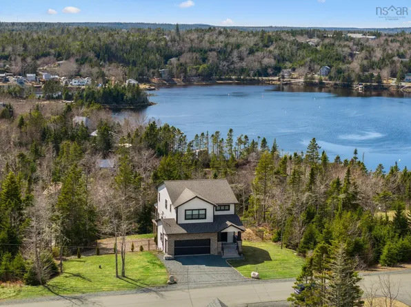 90 Hargrove Ln, Halifax, NS B3T 0H8