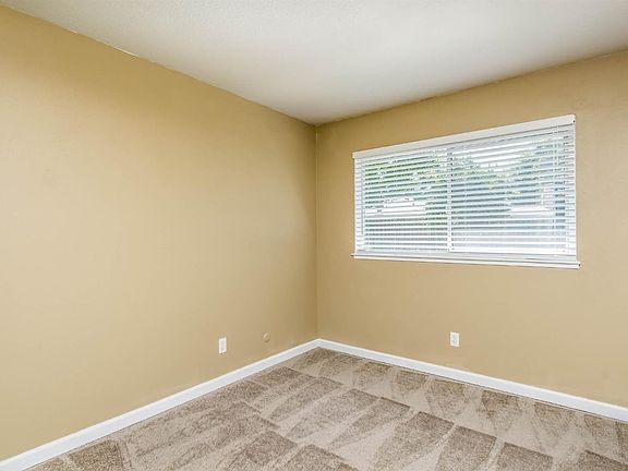 5th image of 2613 Stingray Ct