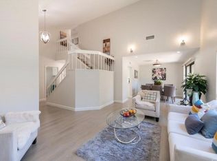 25 Silkberry, Irvine, CA 92614