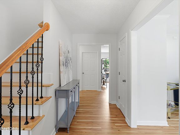 4th image of 1109 Harbour Shore Dr