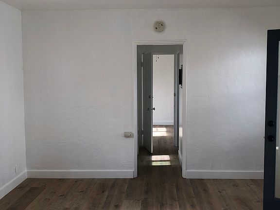 4th image of 3101 Sherwood Ave #B