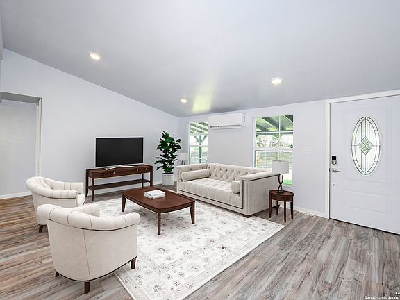 2nd image of 600 Dawnridge Drive