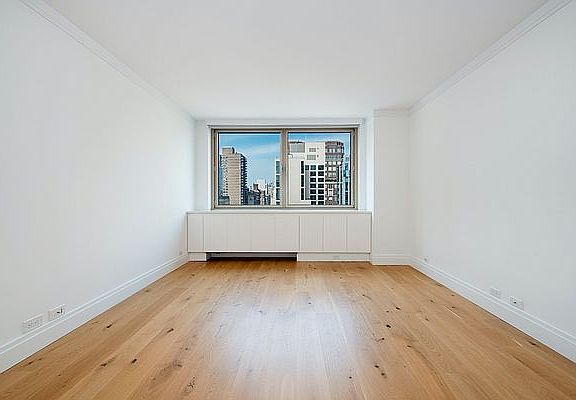 3rd image of 201 E 86th St APT 15A