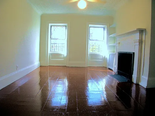 Rented by DSA Realty | media 29