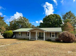 302 Luttrell St, Brewton, AL 36426