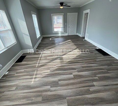 3rd image of 3303 Jackson St