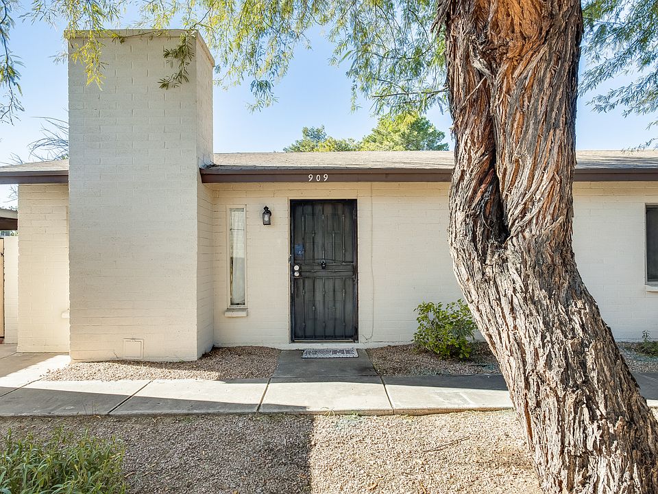 1st image of 909 W Laguna Dr