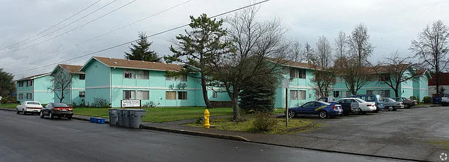 Santiam Terrace — Photo 3