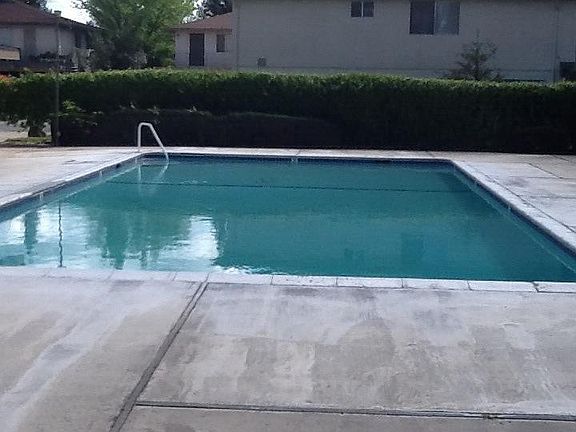3rd image of 6500 Bremen Dr