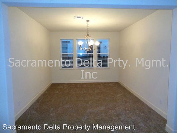 4th image of 2700 Rogue River Cir