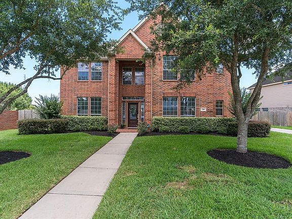 2nd image of 216 Willow Pointe Dr