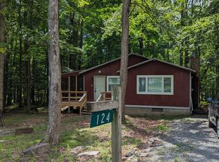 124 Safro Ct, Pocono Lake, PA 18347