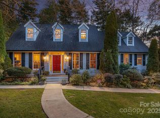3 Lornelle Pl, Asheville, NC 28804