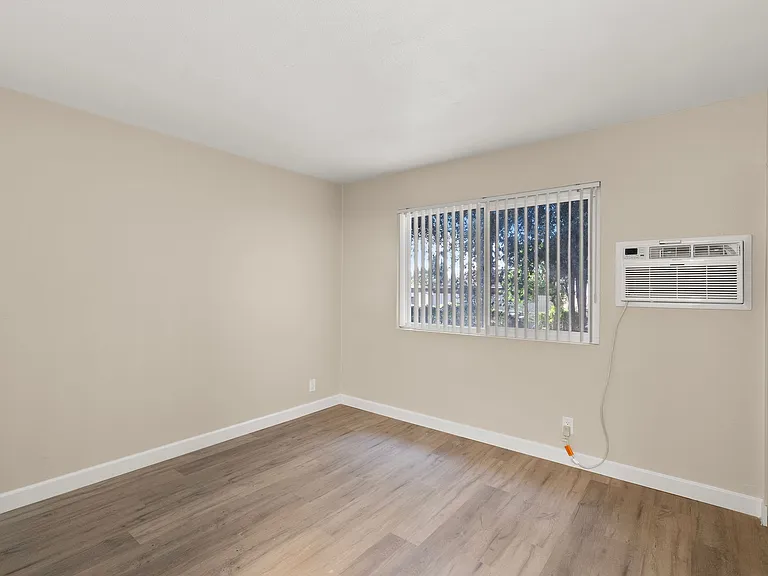 Applewood Apartments — Photo 17