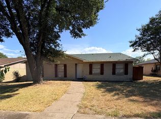 7116 Chinaberry Rd, Dallas, TX 75249