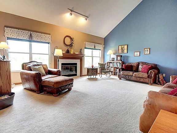 4th image of 2377 Parklawn Dr