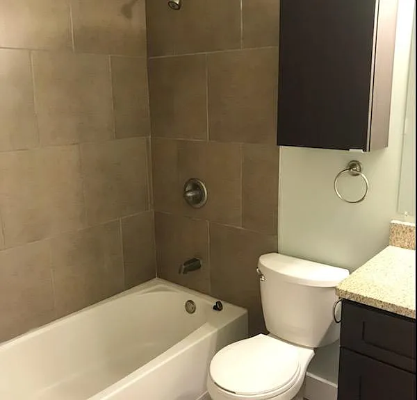 2733 Woodburn Ave #303 — Photo 10