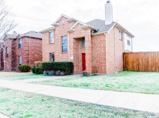 900 Creekside Dr, Lewisville, TX 75067