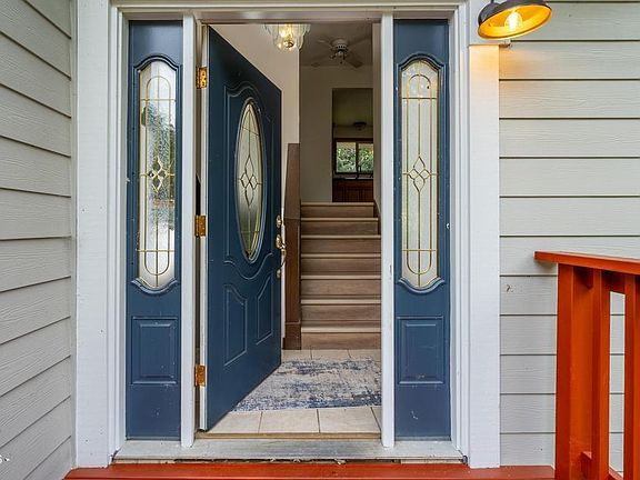 4th image of 457 NW 12th Pl