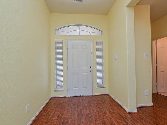2nd image of 20110 Goss Hollow Ln
