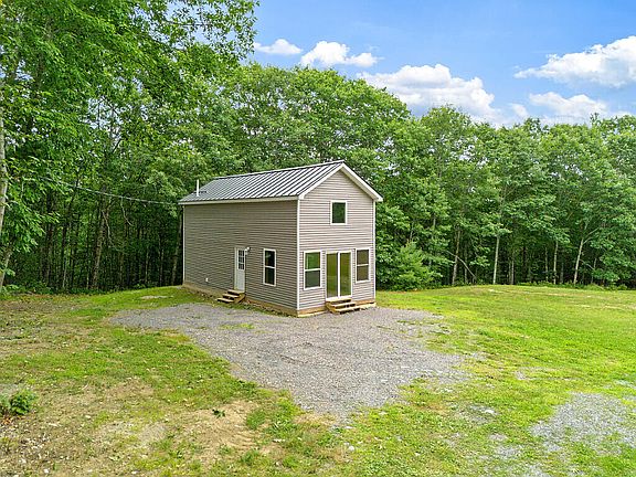 2nd image of 212 Ross Hill Road