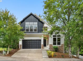 9898 NW Nottage Dr, Portland, OR 97229