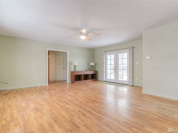 Original hardwood floors 