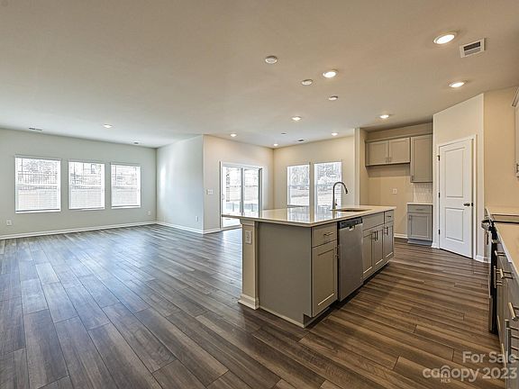 4th image of 1604 Baymont Ct