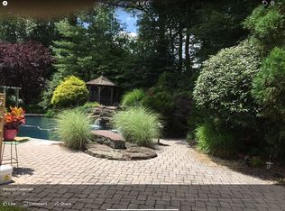 124 Fox Dr, Allendale, NJ 07401